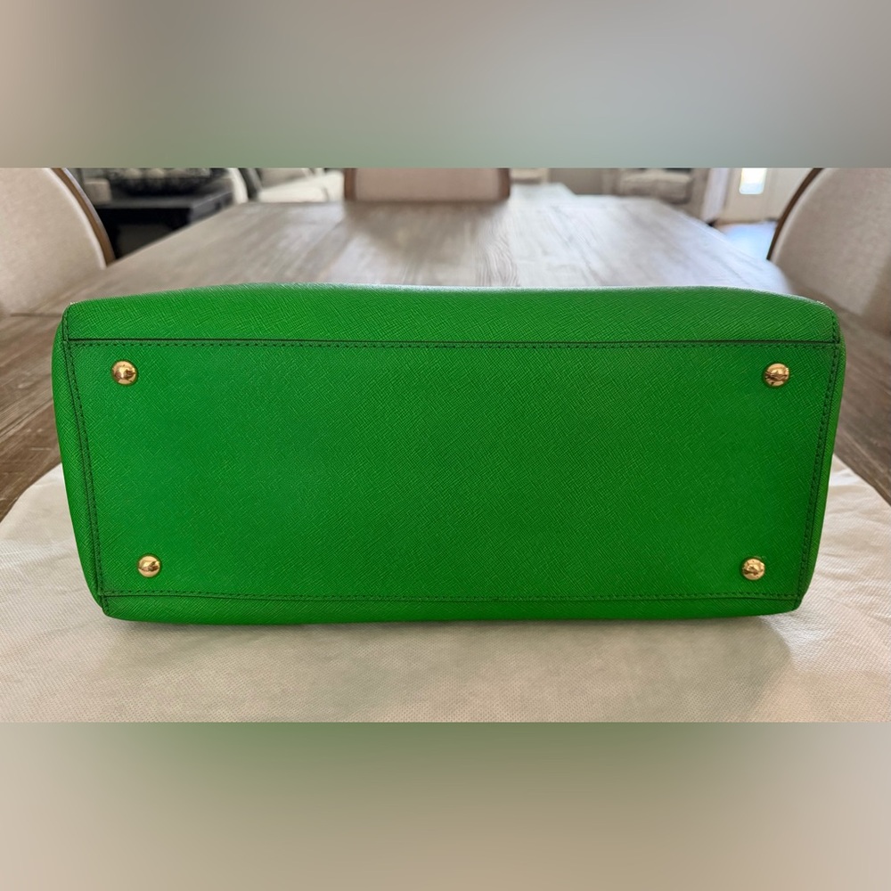 Michael Kors Kelly Green Saffiano Leather Satchel with Gold Hardware - Picture 5 of 15